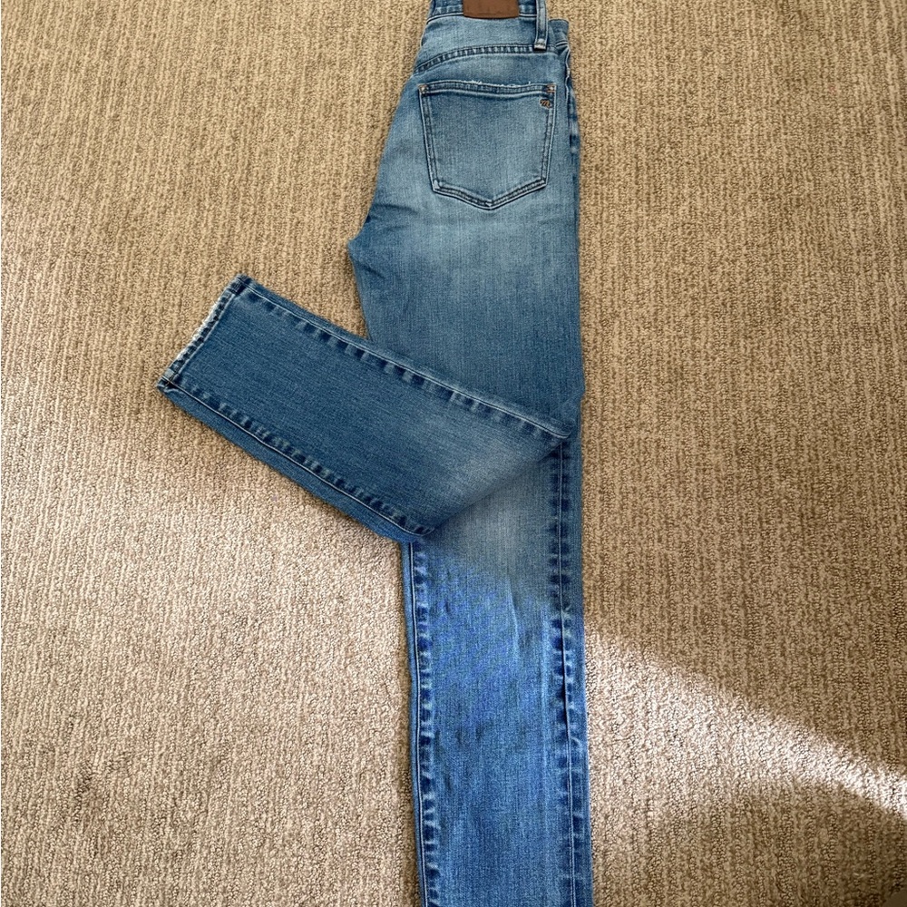 Madewell Women's Straight Leg Jeans in Light Blue Wash